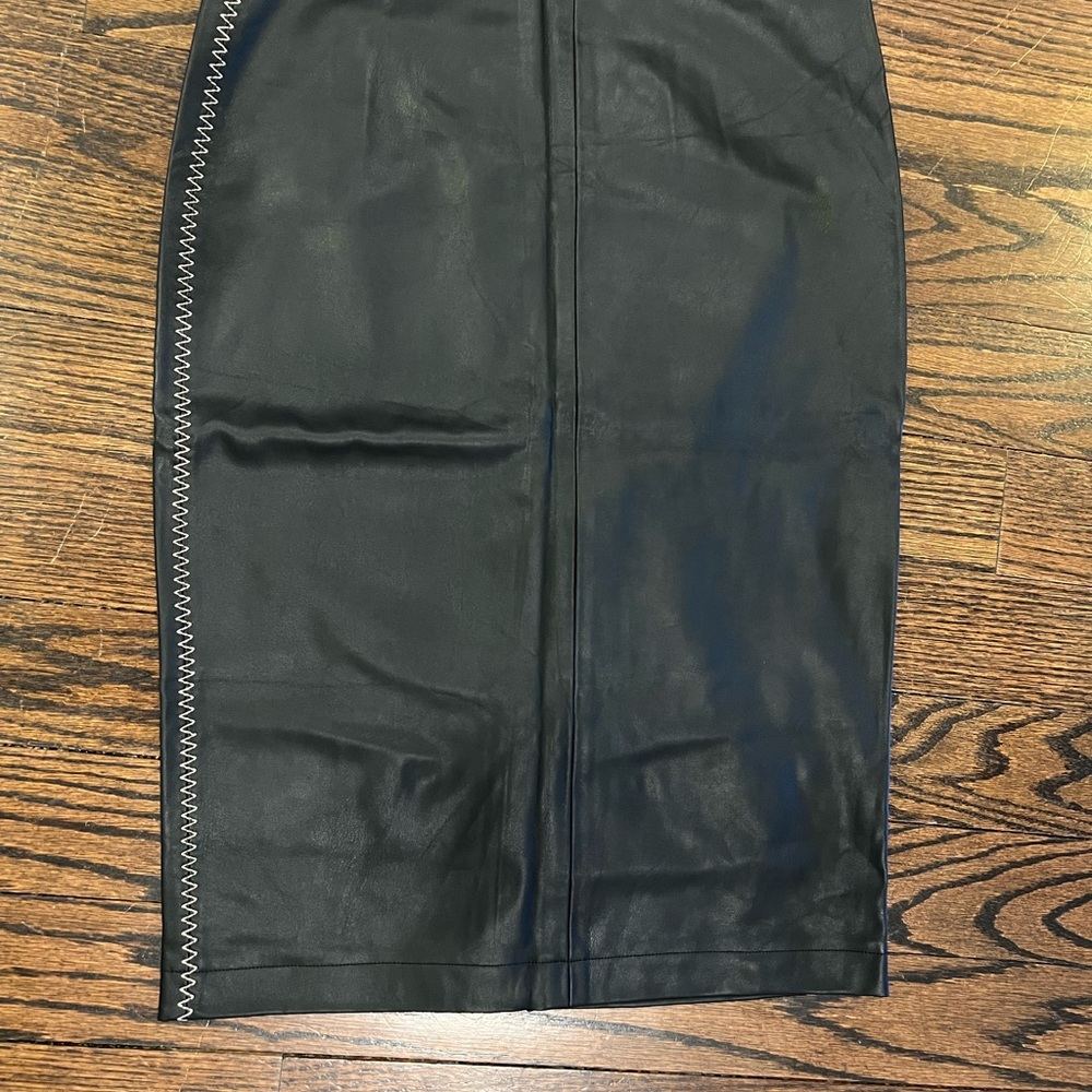 Zara Black Midi Skirt with Stitch Detail